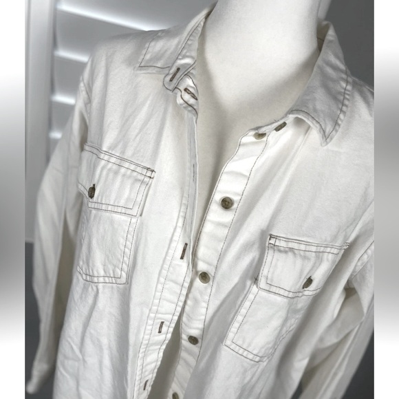 American Eagle Woman’s M Shacket Oversized Off White Denim button down Shirt - Picture 13 of 14